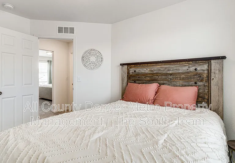 4142 N Rome St — Photo 32