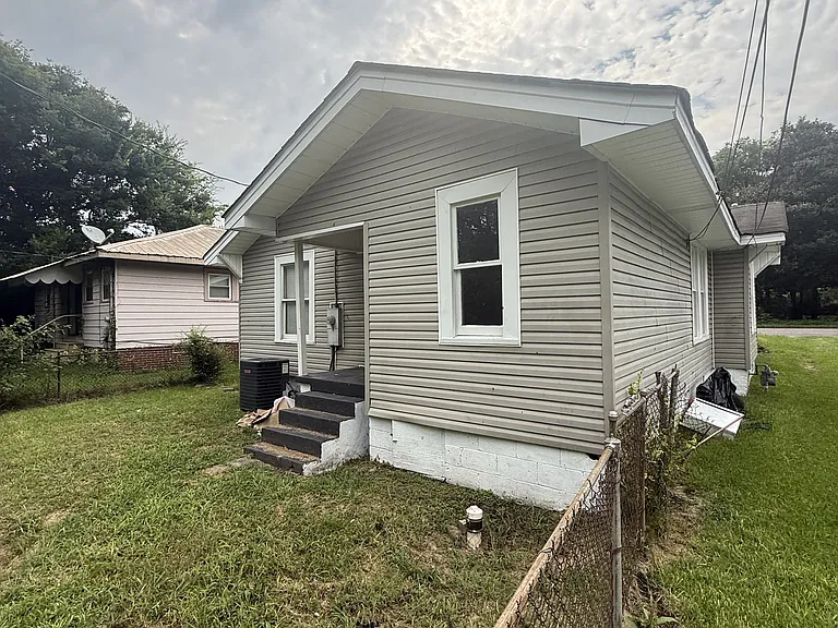 1050 Jackson Blvd — Photo 5