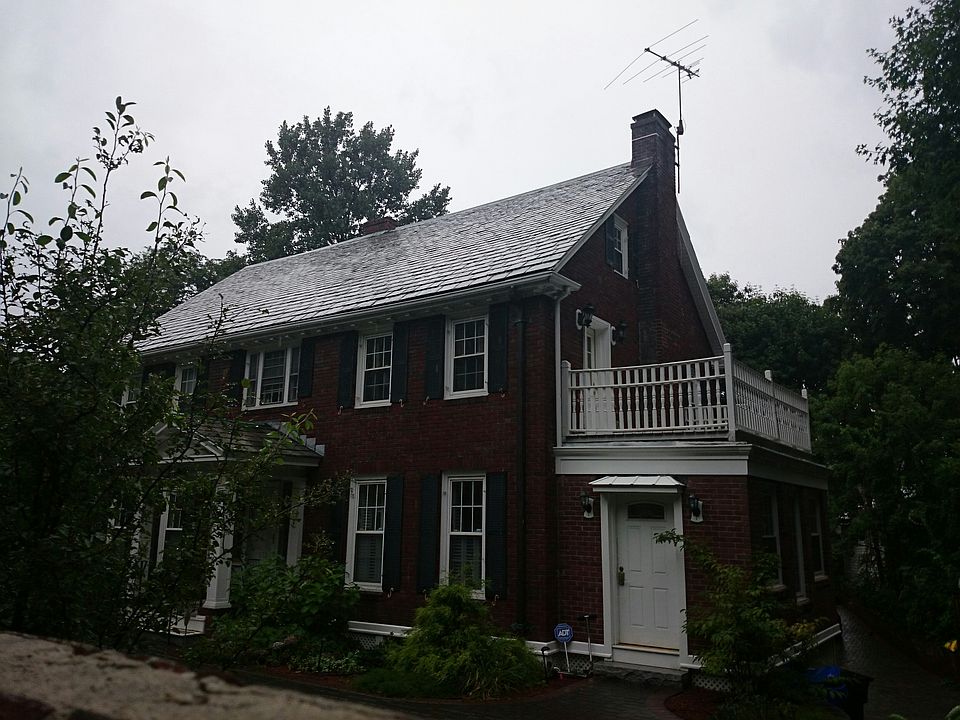 2nd image of 615 Chestnut Hill Ave