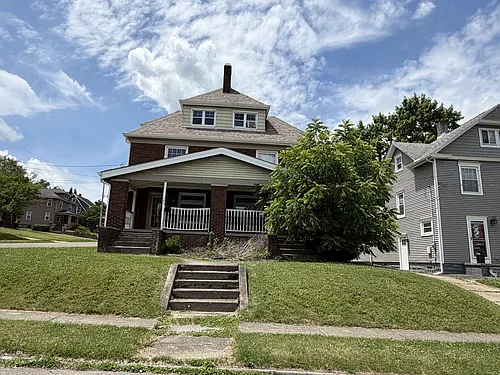162 Hager St Photo 1
