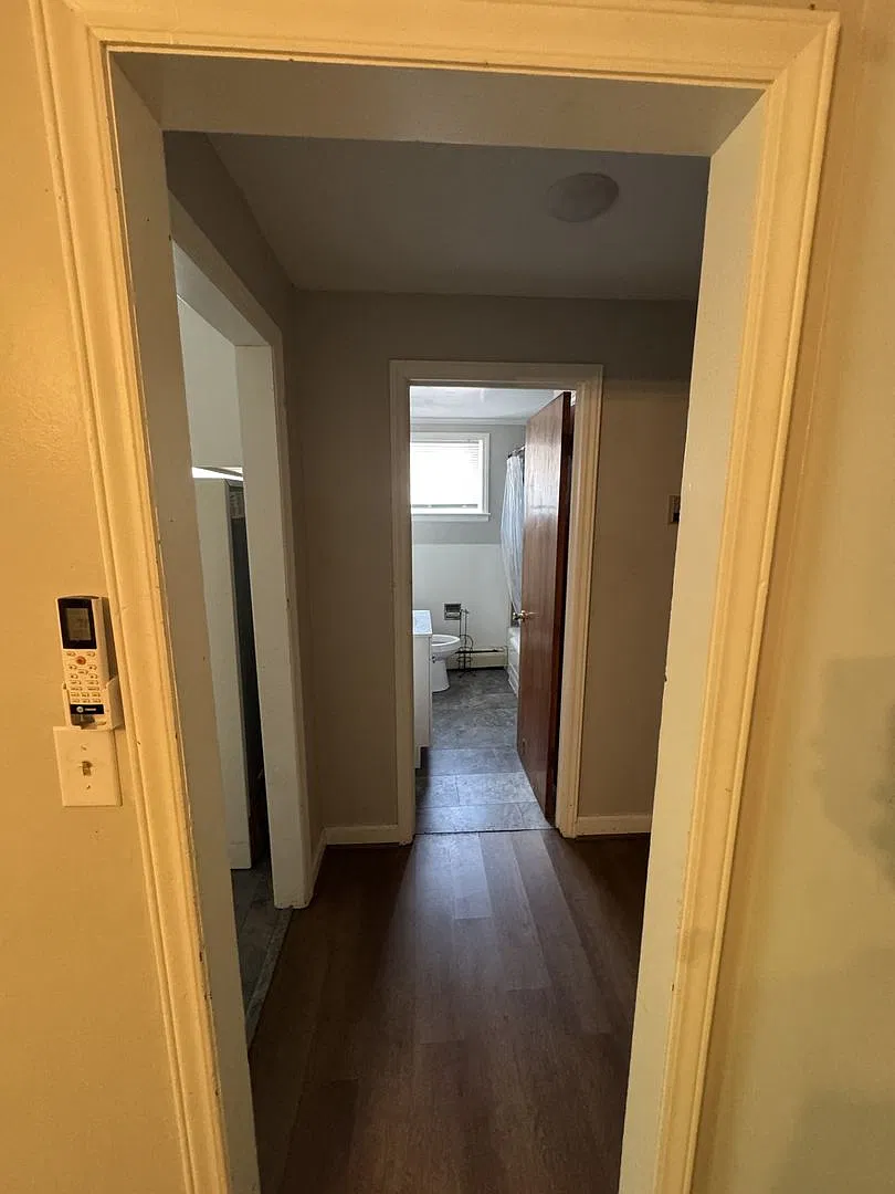 1018 Montgomery St — Photo 2