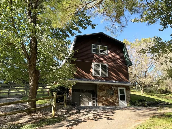 3896 Waterford Rd, Marietta, OH 45750
