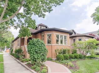 1050 Hayes Ave, Oak Park, IL 60302