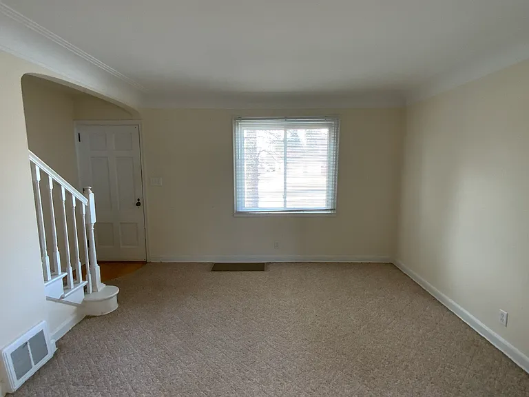2 bed, 1.0 bath, 938 sqft, $1,275 — Photo 7