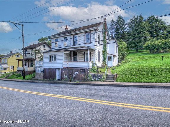 2nd image of 223 Hudsondale St
