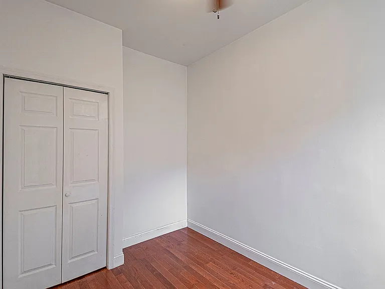 1836 S 10th St — Photo 9