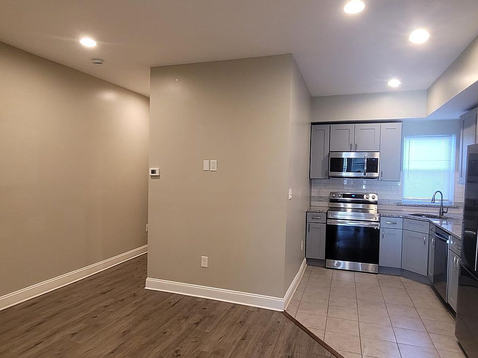 1st image of 4233 Lancaster Ave Floor 2