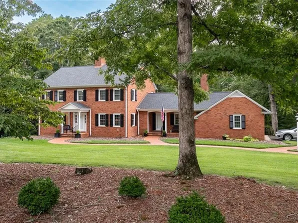 306 Ivy Cir, Elkin, NC 28621