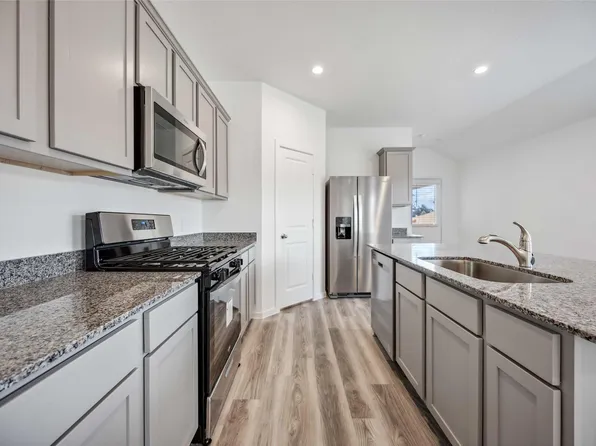 5206 Greengrass Willow Way, Houston, TX 77048