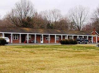 3117 Us Highway 21 APT 13, Hamptonville, NC 27020