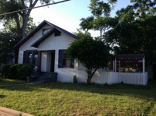 312 E Austin St, Bellville, TX 77418