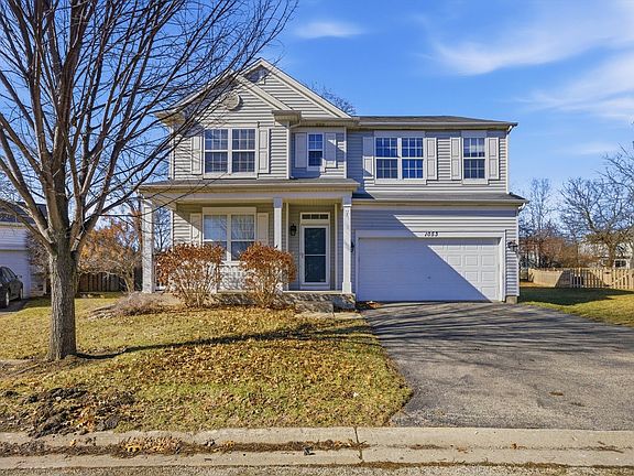 3rd image of 1053 Walker Ct