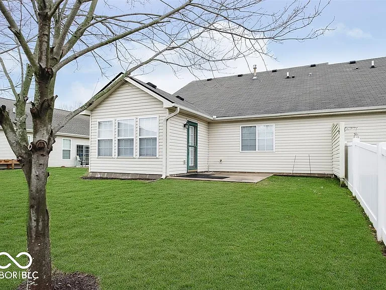 528 Dylan Dr — Photo 27