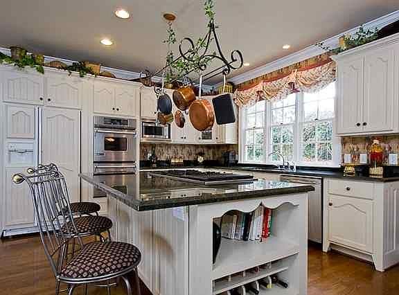 102 PowersGarden_3_04192015