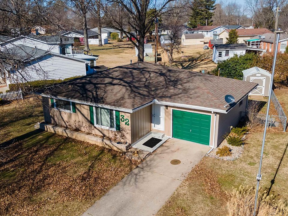 1st image of 32 Westwood Ln