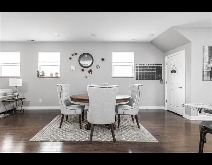829 S Randolph St — Photo 8