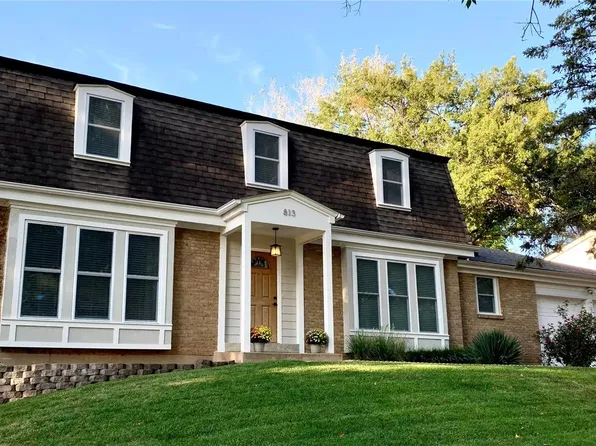 813 Wayfarer Dr, Ballwin, MO 63021