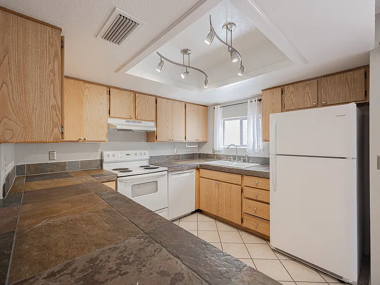 1401 E Puget Ave #23 — Photo 8