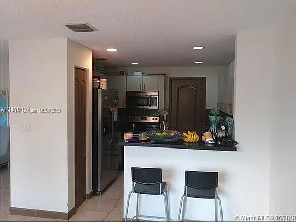 4th image of 11467 NW 51st Ter