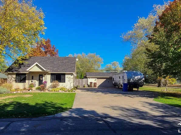 3585 Lakeview Dr, Monroe, MI 48162