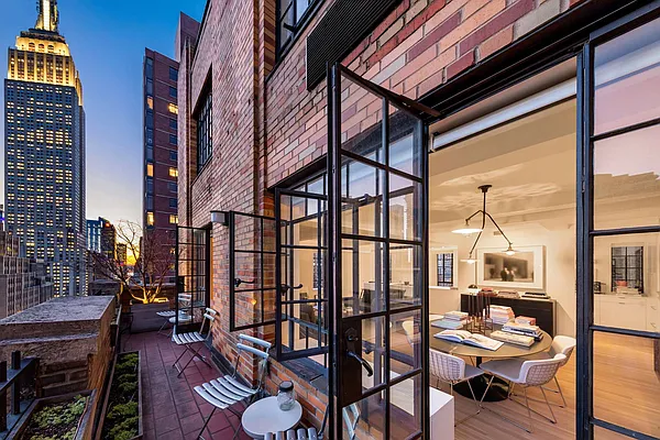 Sold by Compass | media 35