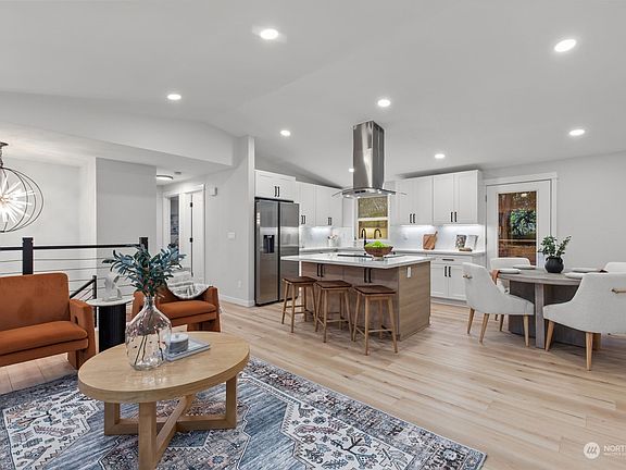4th image of 11211 Parkhill Place NE