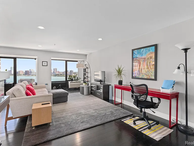 1001 W Jefferson Ave #15B — Photo 8