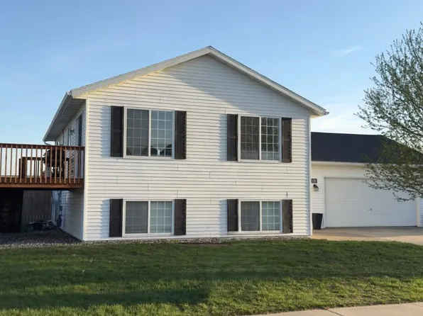 520 Elliot Dr SE, Grand Meadow, MN 55936