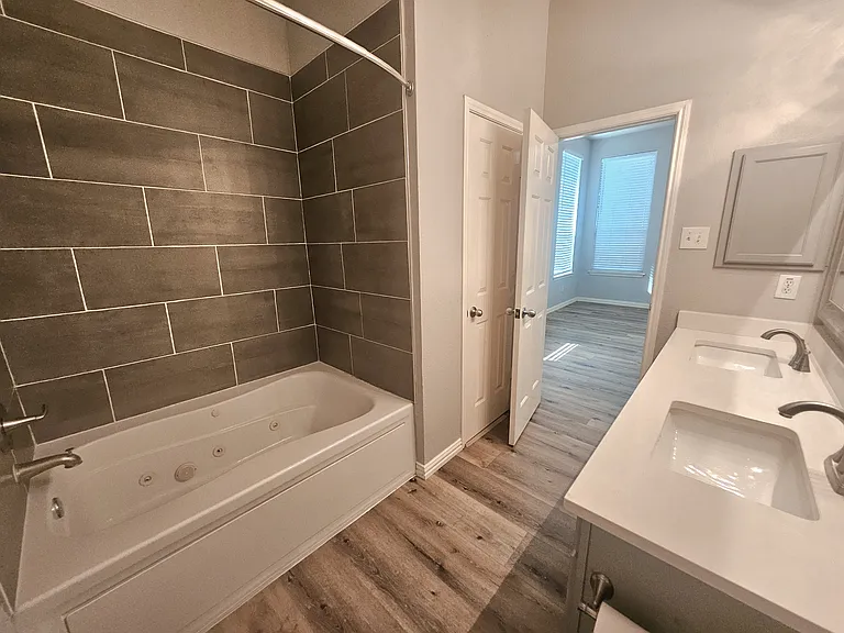 6597 Scottsdale Way — Photo 10