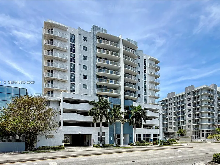 2600 SW 27th Ave #708 — Photo 1