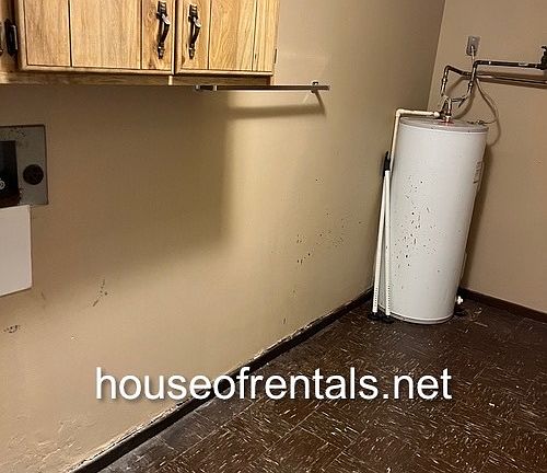 2nd image of 703 Rusty Ln