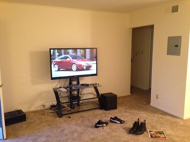 2nd image of 40 Forest Grove Dr APT 2