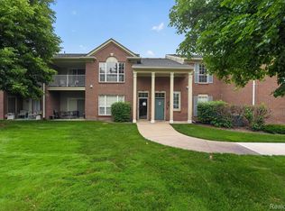 3203 Chesapeake Cir, Commerce Twp, MI 48390