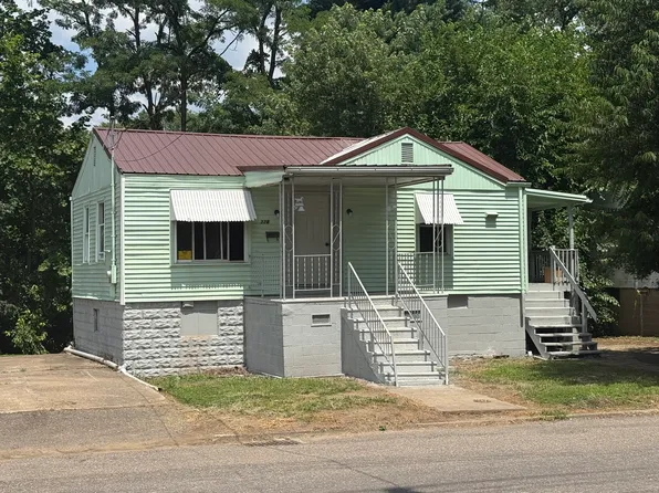 328 Foundry St, New Martinsville, WV 26155