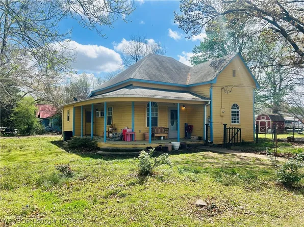 502 Leflore Ave, Poteau, OK 74953