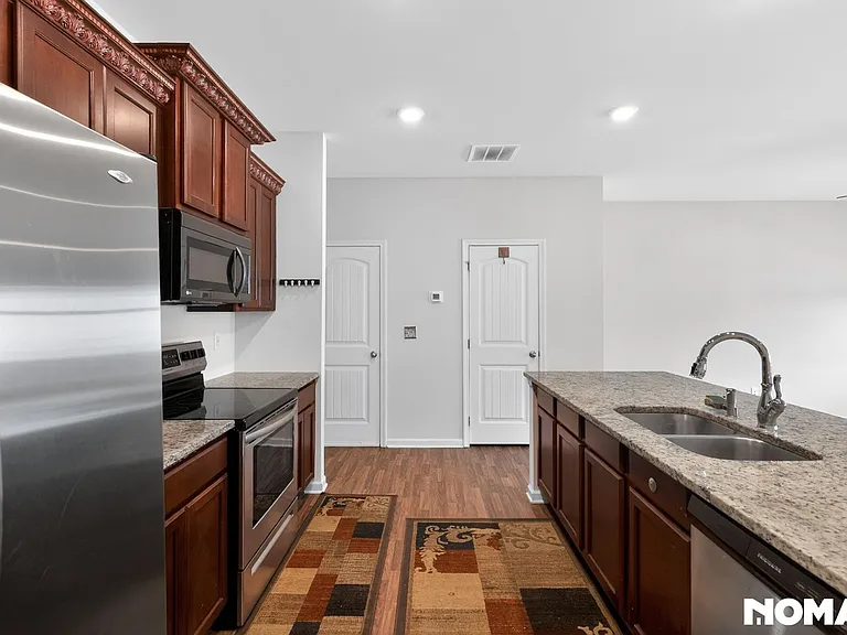532 Ruths Dr — Photo 7