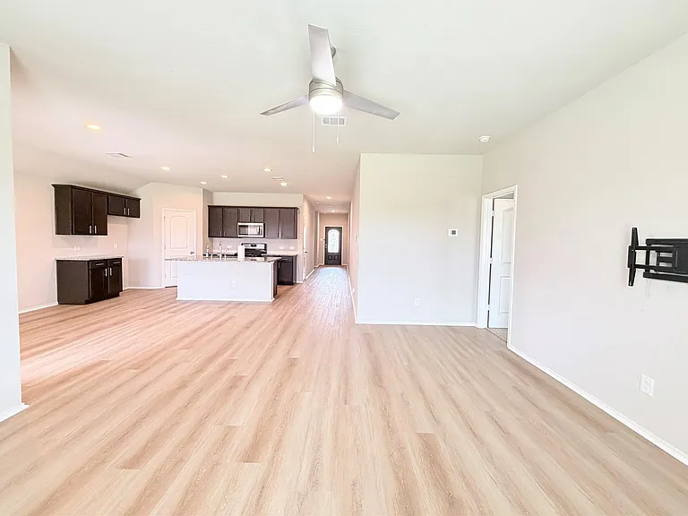 4311 Nervesa Dr — Photo 3