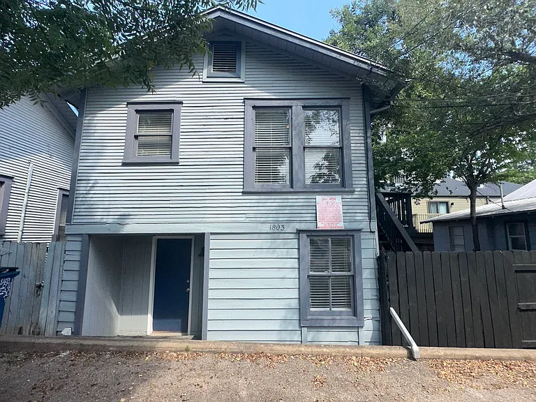 1803 Nueces St — Photo 2
