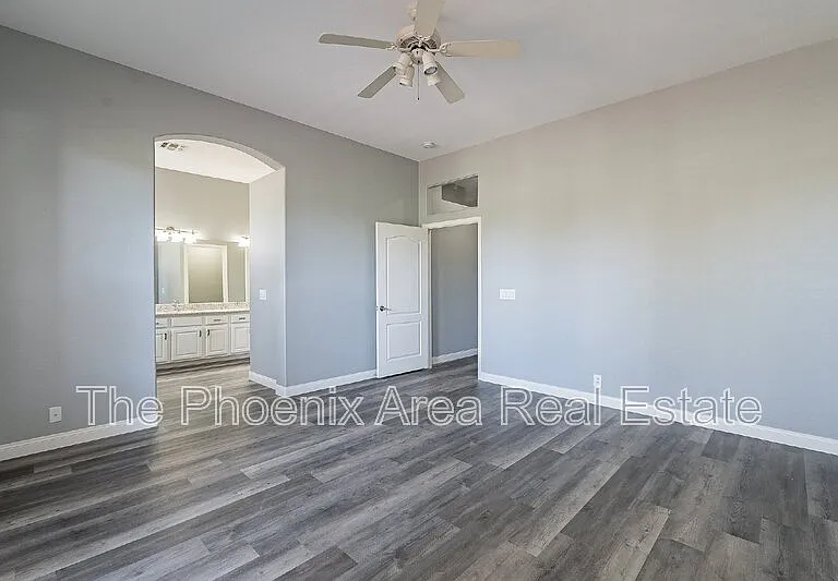 231 S Beverly St — Photo 28