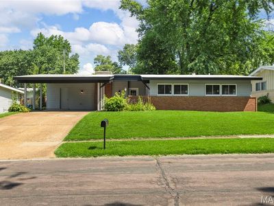 2365 Brook Dr, Florissant, MO, 63033