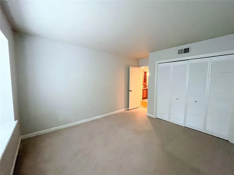 82 Montre Sq NW — Photo 28