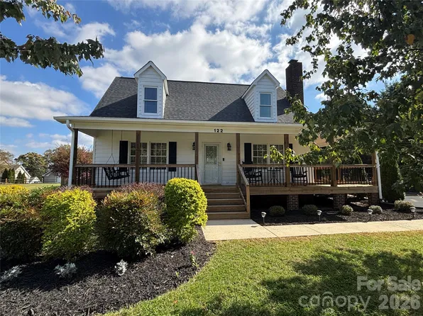 122 Summey Barker Dr, Dallas, NC 28034