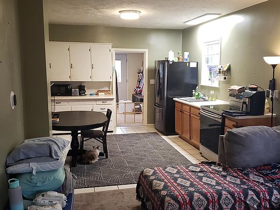 5th image of 124 A St
