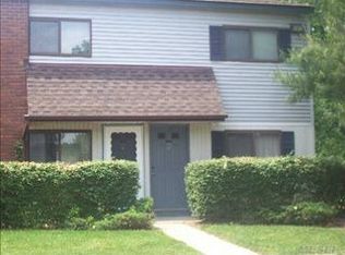 163 Pointe Cir N, Coram, NY 11727