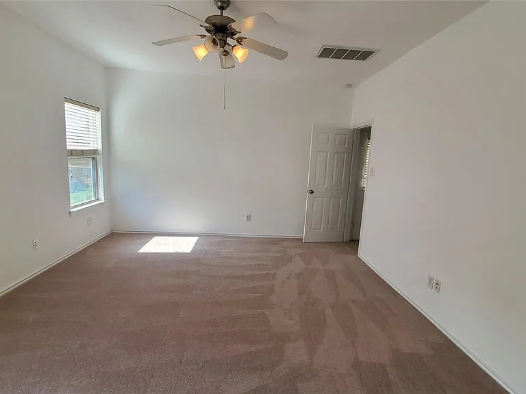 2814 Silver Point Ln — Photo 20