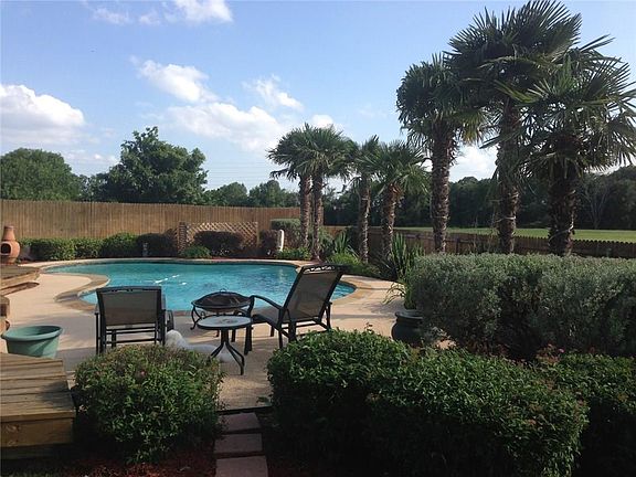 2nd image of 205 Billy Creek Dr