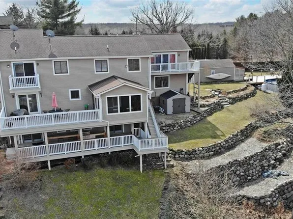 758 Eagle Hl, Ortonville, MI 48462