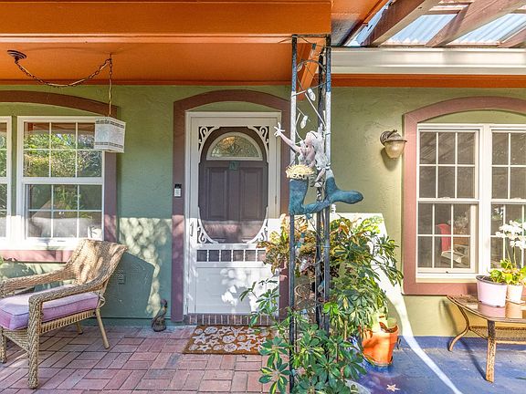 3rd image of 218 Kenan St