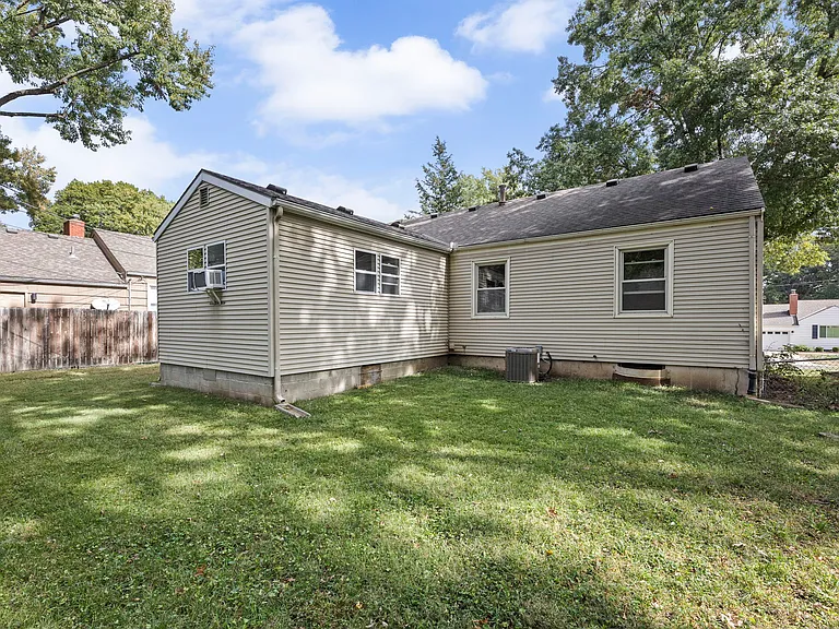 5706 Beverly Ave — Photo 18