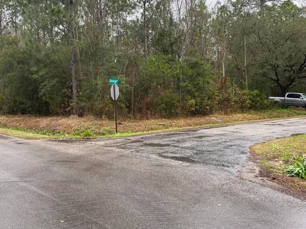 7096 George St, Bay Saint Louis, MS 39520